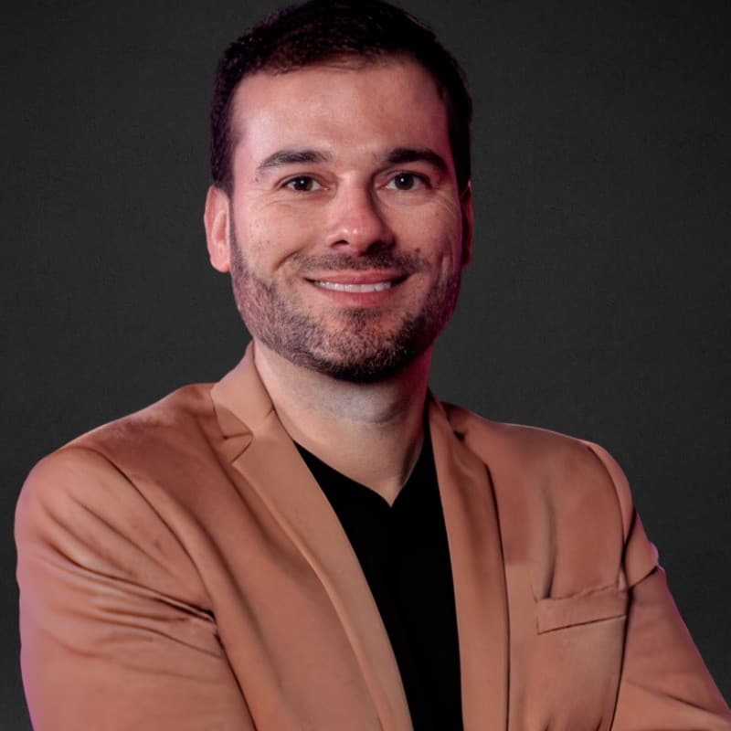 Luciano Szostkiewicz de Paula